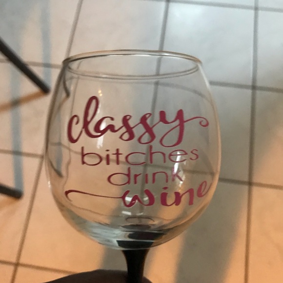 Meet your Posher, Lisa - Picture 2 of 4